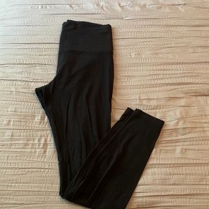 Lululemon Align Leggings 28” in black